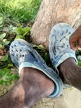 PolarFriend0 online show from April 17, 2026, 2:47 am