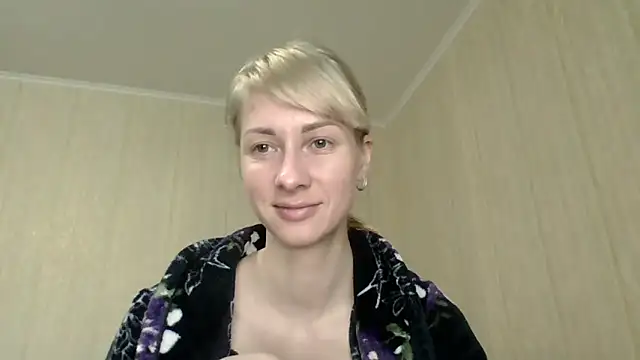 Snapshot of _Black-Panther_ chatting on May 10, 2026, 8:41 am Black-Panther online show from May 10, 2026, 8:41 am