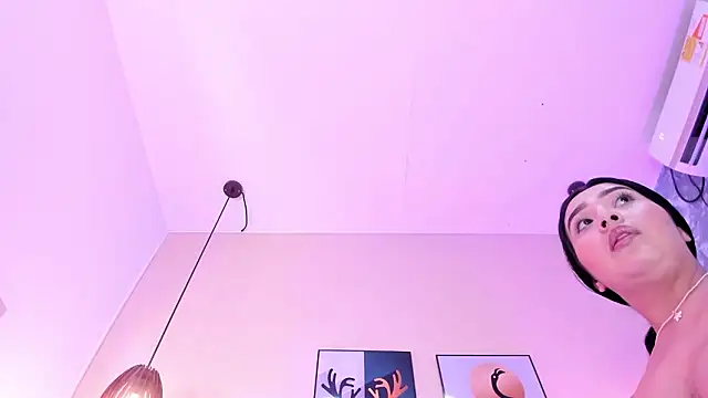 MelinaCruz online show from January 17, 2026, 7:50 pm