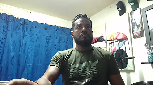 BladeFoxxx1 online show from March 12, 2025, 3:57 am