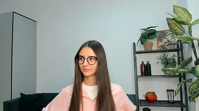 SunnCoote online show from March 13, 2025, 8:11 pm