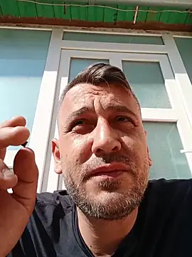 yourflowerpink online show from April 18, 2026, 1:04 pm