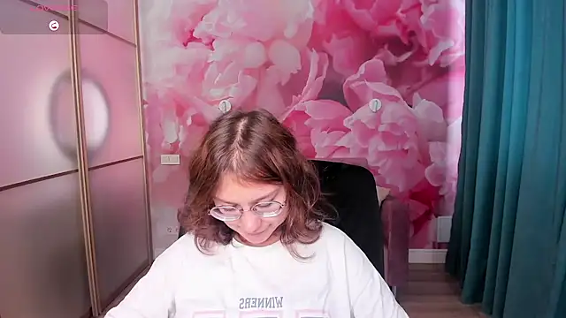 AngelinaLow online show from October 28, 2025, 12:30 pm