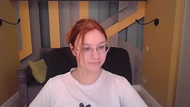 AngelinaLow online show from March 16, 2026, 12:31 pm