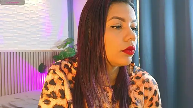 Snapshot of TiffanyWalk chatting on April 24, 2026, 1:35 pm TiffanyWalk online show from April 24, 2026, 1:35 pm