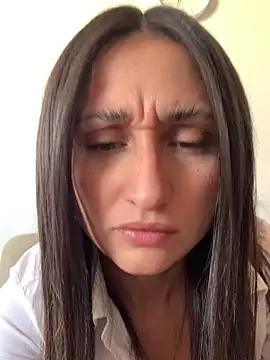 luci brecman online show from April 26, 2026, 5:32 pm