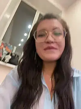 Karen Holmss online show from March 13, 2025, 5:18 pm