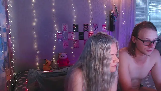 Your Horny Friends online show from August 5, 2026, 1:14 pm