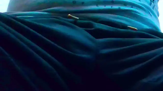   X   online show from September 25, 2025, 12:09 pm