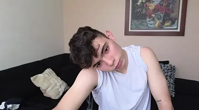 lukeboyce33 online show from March 18, 2025, 2:15 pm