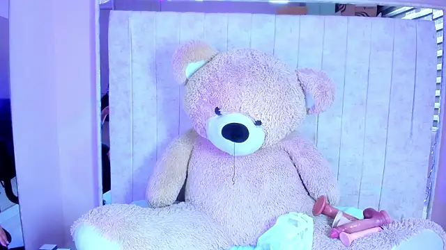 Alice 26  online show from February 23, 2026, 2:14 pm