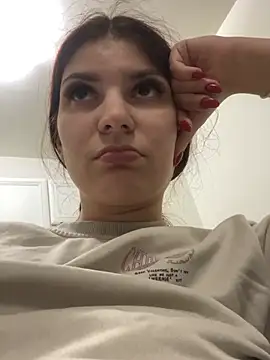 Snapshot of MeCherryy chatting on March 20, 2026, 6:35 pm MeCherryy online show from March 20, 2026, 6:35 pm