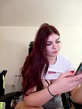 Snapshot of MeCherryy chatting on April 28, 2026, 2:00 pm MeCherryy online show from April 28, 2026, 2:00 pm