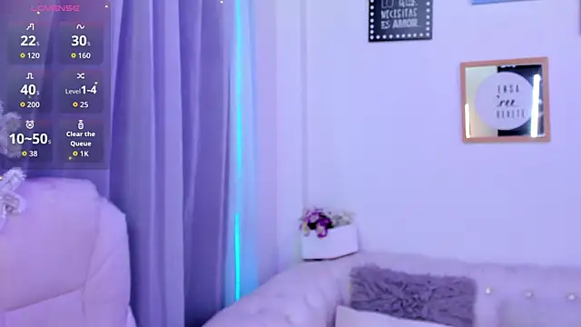 Pretty Johnson  online show from December 22, 2025, 11:40 am