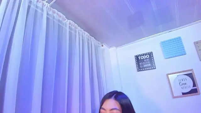 Snapshot of Pretty_Johnson_ chatting on February 14, 2026, 12:02 pm Pretty Johnson online show from February 14, 2026, 12:02 pm