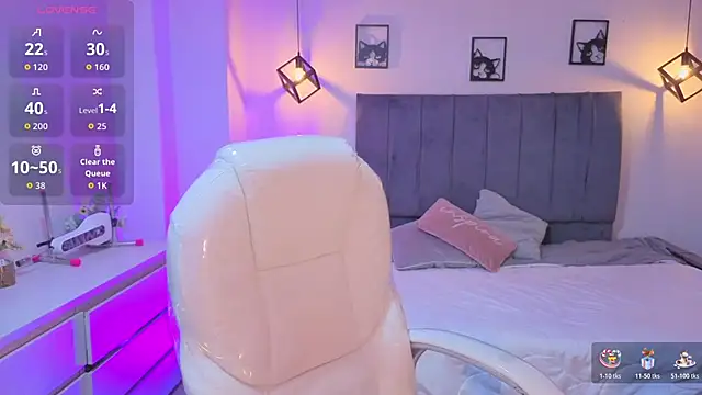 Pretty Johnson  online show from May 28, 2026, 12:13 pm