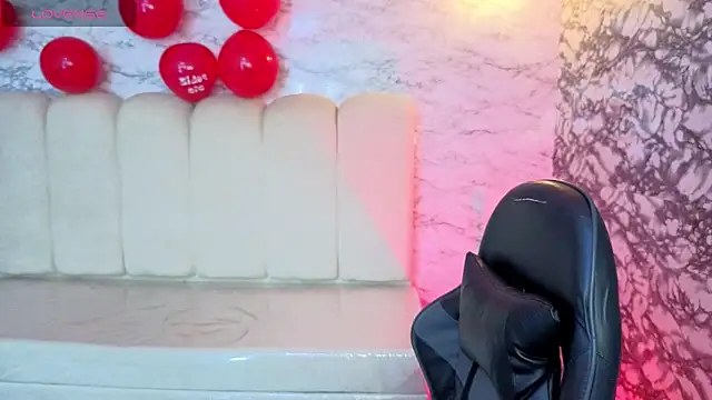  Kitty v online show from February 16, 2026, 1:18 pm