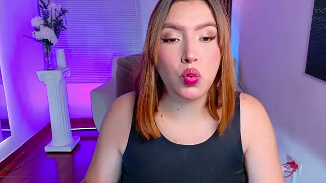 Snapshot of karla_hill_28 chatting on July 18, 2026, 3:22 am karla hill 28 online show from July 18, 2026, 3:22 am