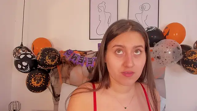 Hanna Evans   online show from October 28, 2025, 12:30 pm