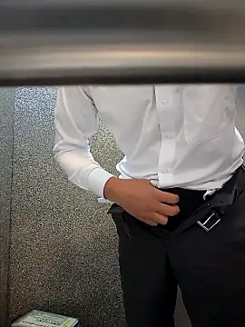 Snapshot of ikeike-kun chatting on April 7, 2026, 2:23 am ikeike-kun online show from April 7, 2026, 2:23 am