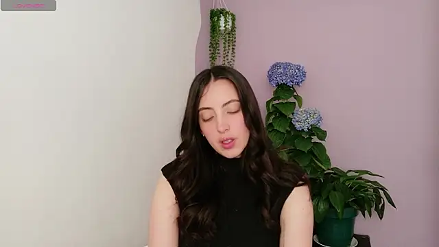 Rebbecawhite meow online show from February 21, 2026, 5:36 pm