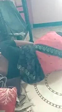 Snapshot of Sonia_Mehra6 chatting on March 21, 2025, 8:06 am Sonia Mehra6 online show from March 21, 2025, 8:06 am