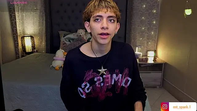 Matty Sparkk online show from December 2, 2025, 1:39 pm