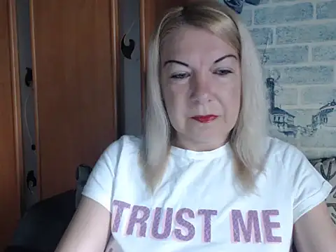 Lillia Ray online show from June 4, 2026, 5:46 am