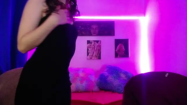 TwinFlamesX online show from September 24, 2025, 1:36 pm