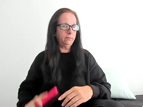 peachgoddess online show from March 16, 2026, 1:37 pm