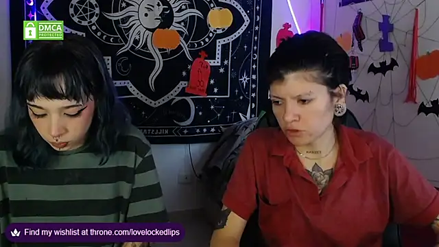 lovelockedlips online show from November 2, 2025, 5:37 pm