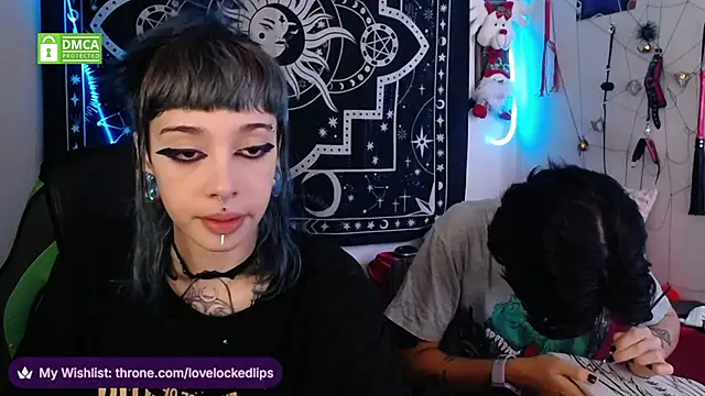 lovelockedlips online show from December 19, 2025, 8:05 pm