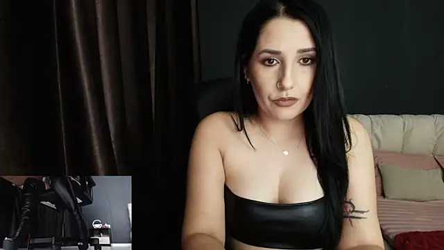 missdyaa online show from September 10, 2025, 10:21 pm