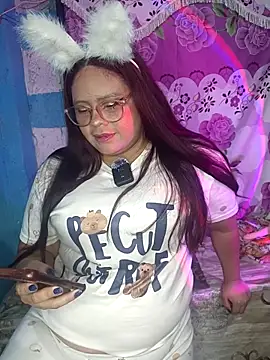 Trilyn25 online show from October 31, 2025, 2:56 am