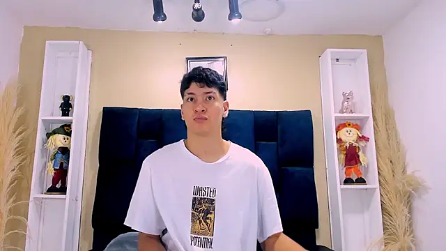 Jhojan twink online show from October 6, 2025, 12:02 pm