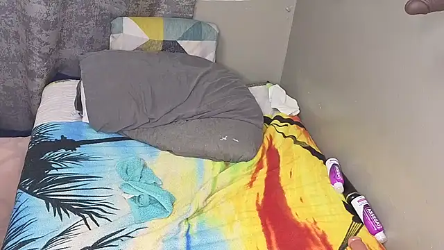 spicybootie online show from February 4, 2026, 12:38 am