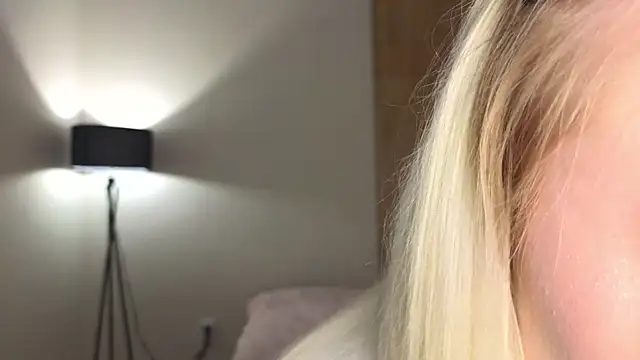 minigirl online show from February 28, 2026, 4:08 pm