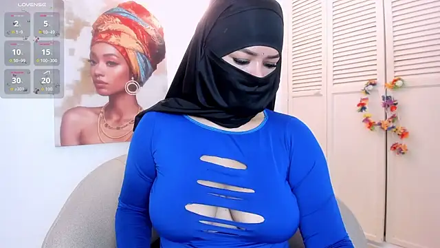 Layla arabelle online show from November 23, 2025, 7:46 pm