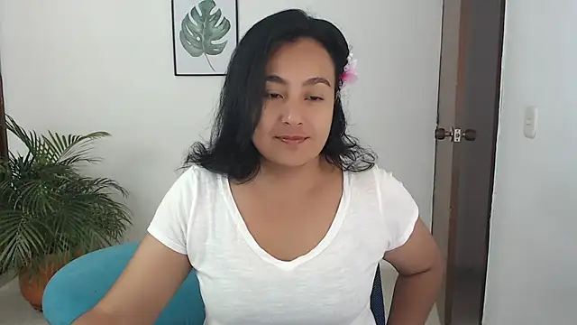 Themagicpotion online show from May 4, 2026, 3:52 pm