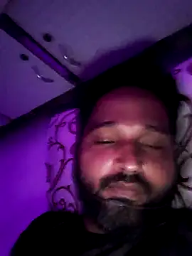 Snapshot of John96999 chatting on October 4, 2025, 9:13 pm John96999 online show from October 4, 2025, 9:13 pm