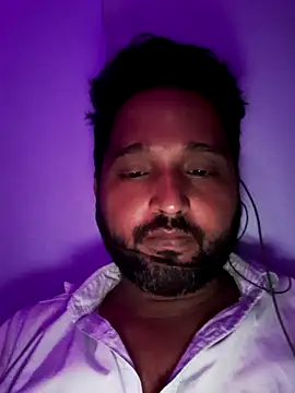 Snapshot of John96999 chatting on October 29, 2025, 9:05 pm John96999 online show from October 29, 2025, 9:05 pm