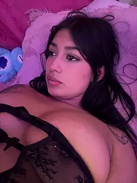 KatianPierce online show from May 15, 2026, 11:45 pm