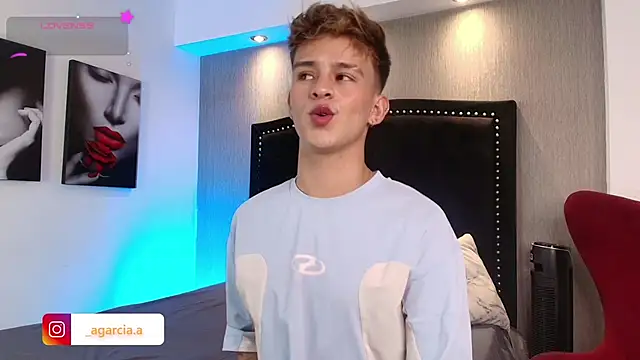 LiamWildx20 online show from February 3, 2026, 4:10 am