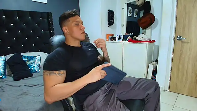 ethan dalton  online show from March 27, 2026, 3:45 am