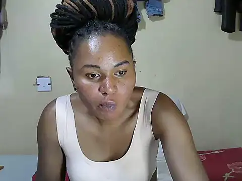 Creamy-Aisha online show from October 20, 2025, 3:45 pm