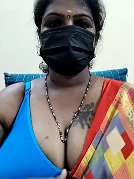 Snapshot of poojaa-rani chatting on March 18, 2025, 5:10 pm poojaa-rani online show from March 18, 2025, 5:10 pm