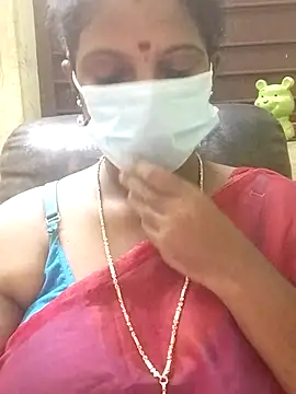 Snapshot of poojaa-rani chatting on October 18, 2025, 5:03 pm poojaa-rani online show from October 18, 2025, 5:03 pm