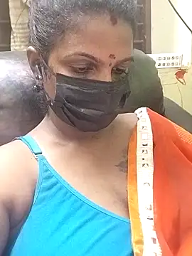 Snapshot of poojaa-rani chatting on November 2, 2025, 5:48 pm poojaa-rani online show from November 2, 2025, 5:48 pm