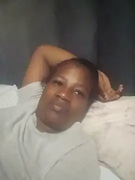 sexylira online show from September 9, 2025, 3:22 pm