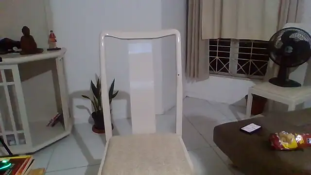 Snapshot of Mdbisc8 chatting on December 1, 2025, 2:05 am Mdbisc8 online show from December 1, 2025, 2:05 am